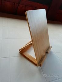 Leggio in legno  per tablet o altro - 20x26,5 cm