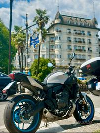MT 07 Y AMT