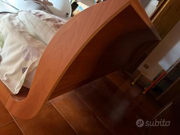 Letto matrimoniale in legno di ciliegio