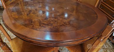 Tavolo in noce anni 70,