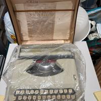 Macchina da scrivere