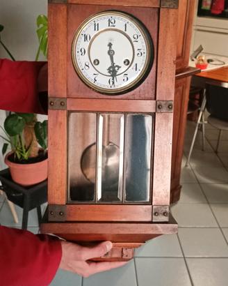 Vecchio orologio a pendolo Junghans 