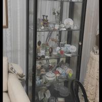 Vetrinetta con Armadio e Divano regalato