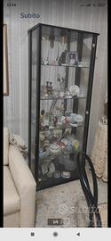 Vetrinetta con Armadio e Divano regalato