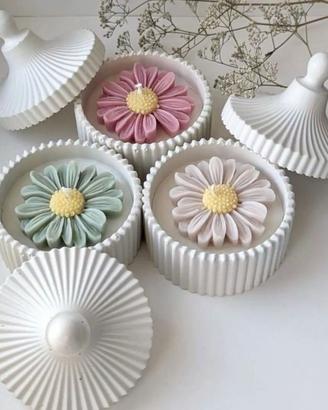 Cestino in ceramica con candela profumata
