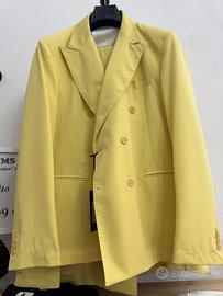 Stock abiti completi italiani per negozianti