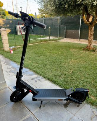 Monopattino NAVEE S40