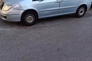 lancia phedra 2.2  7 posti 