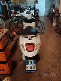 Vespa 125 primavera