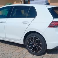 Golf 8 1.5 TSI 130 CV