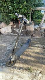 Monopattino Elettrico Xiaomii lite 4