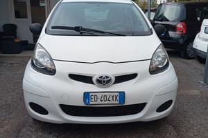 Toyota Aygo 1.0 12V VVT-i 5 porte Now Connect