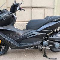 PROMO SCOOTER KAWASAKI KL Brera 300 M.PIAGGIO LC