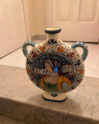 Anfora in ceramica  dipinta a mano