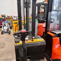 Transpallet elettrico Pinespo 2,9 metri