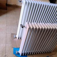 Radiatori in acciaio bianco lucido