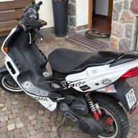 Moto Peugeot Scooter