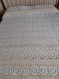 coperta ad uncinetto fatta a mano