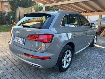 Audi Q5 190 cv  tronic business sport