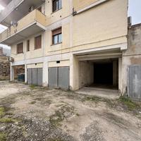 Garage in Via Rockefeller