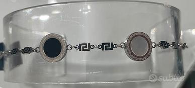 Bracciale in acciaio con dettagli geometrici