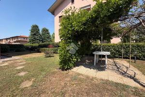 4 LOCALI A BUSSERO