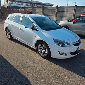 Opel Astra 1.7 CDTI 110CV Sports Tourer Cosmo