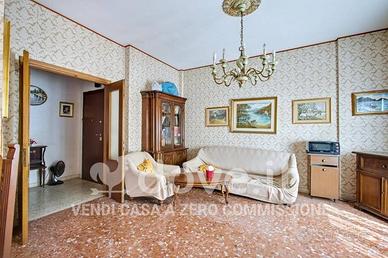 Appartamento Via Vincenzo Gioberti, 2, 04100, Lati