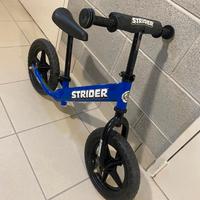 Bici Strider blu