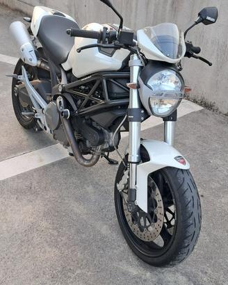 Ducati 696