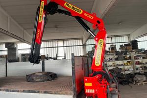 Gru Palfinger PK9001 con 3 sfili idraulici
