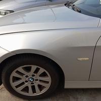 Parafango anteriore sx BMW 320D 2007 mod SW N47D20