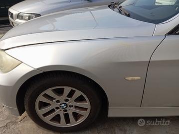 Parafango anteriore sx BMW 320D 2007 mod SW N47D20