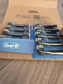 10 Testine Oral-B CrossAction Nere — NUOVE (Non p