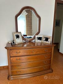 Cassettiera, comodini e testata letto matrimoniale