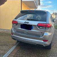 Jeep Grand Cherokee Model S