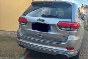 Jeep Grand Cherokee Model S