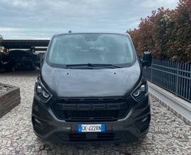 Ford tourneo custom titanium
