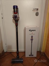Dyson v8
