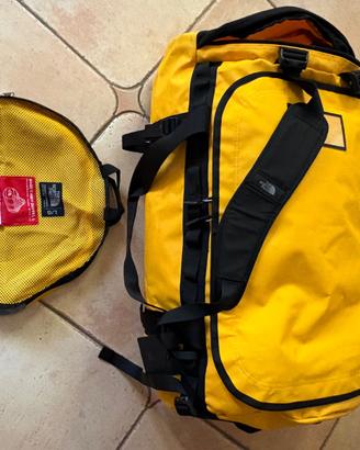 The North Face Base Camp Duffel Tg.L usato