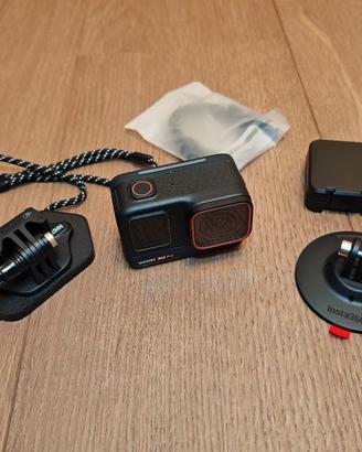 Insta360 Ace Pro + accessori
