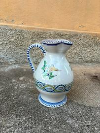 Brocca vintage in ceramica bianco con decori