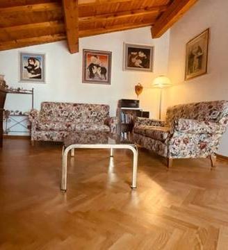 Appartamento di 125 m² con 5 locali a Pisa