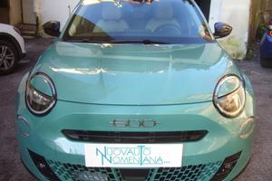 FIAT 600 Hybrid DCT6 MHEV La Prima Aziendale St