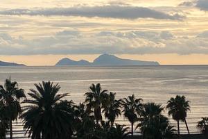 LAST 25 APRILE, CON GIARDINO,TERRAZZA e BARBECUE