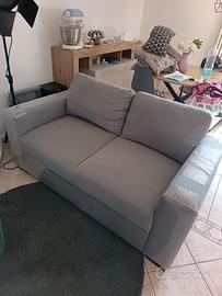 Divano 2 posti semi nuovo