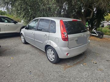 Ford Fiesta 5 porte