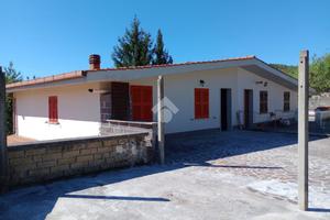 CASA SEMINDIPENDENTE A BELLEGRA