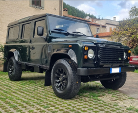 DEFENDER 110 2.4 TD4 anno 2010 - 96000km