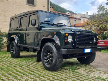 DEFENDER 110 2.4 TD4 anno 2010 - 96000km